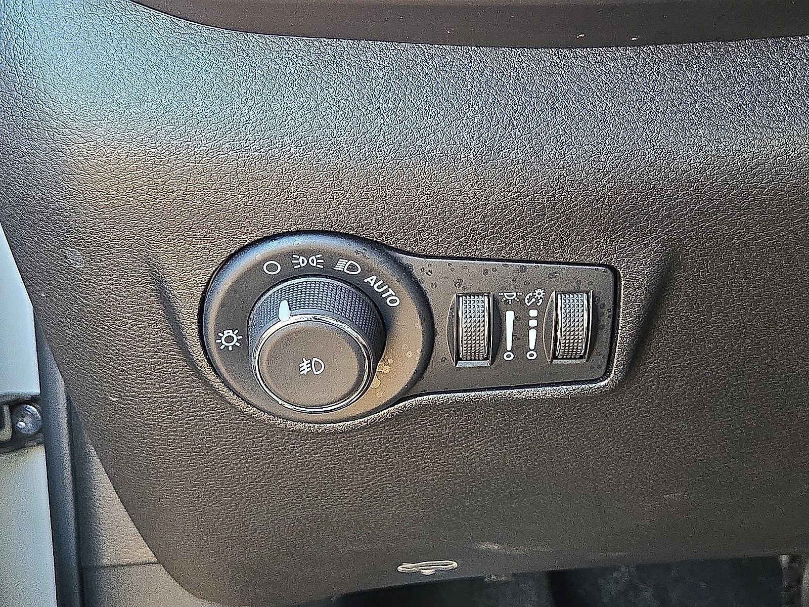 Used 2025 Jeep Compass Limited AWD/4WD image 24