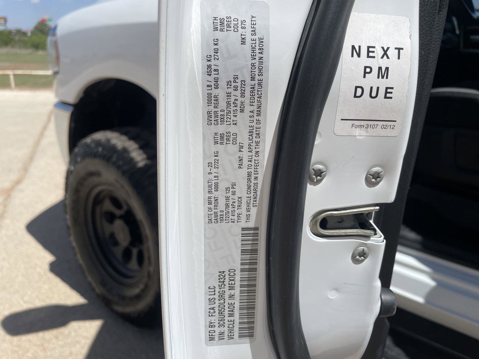 Used 2024 RAM 2500 Big Horn AWD/4WD image 36