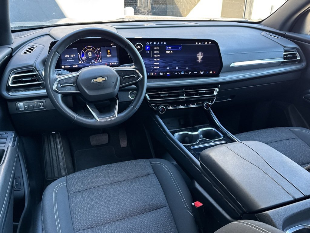 Used 2024 Chevrolet Traverse LT image 7