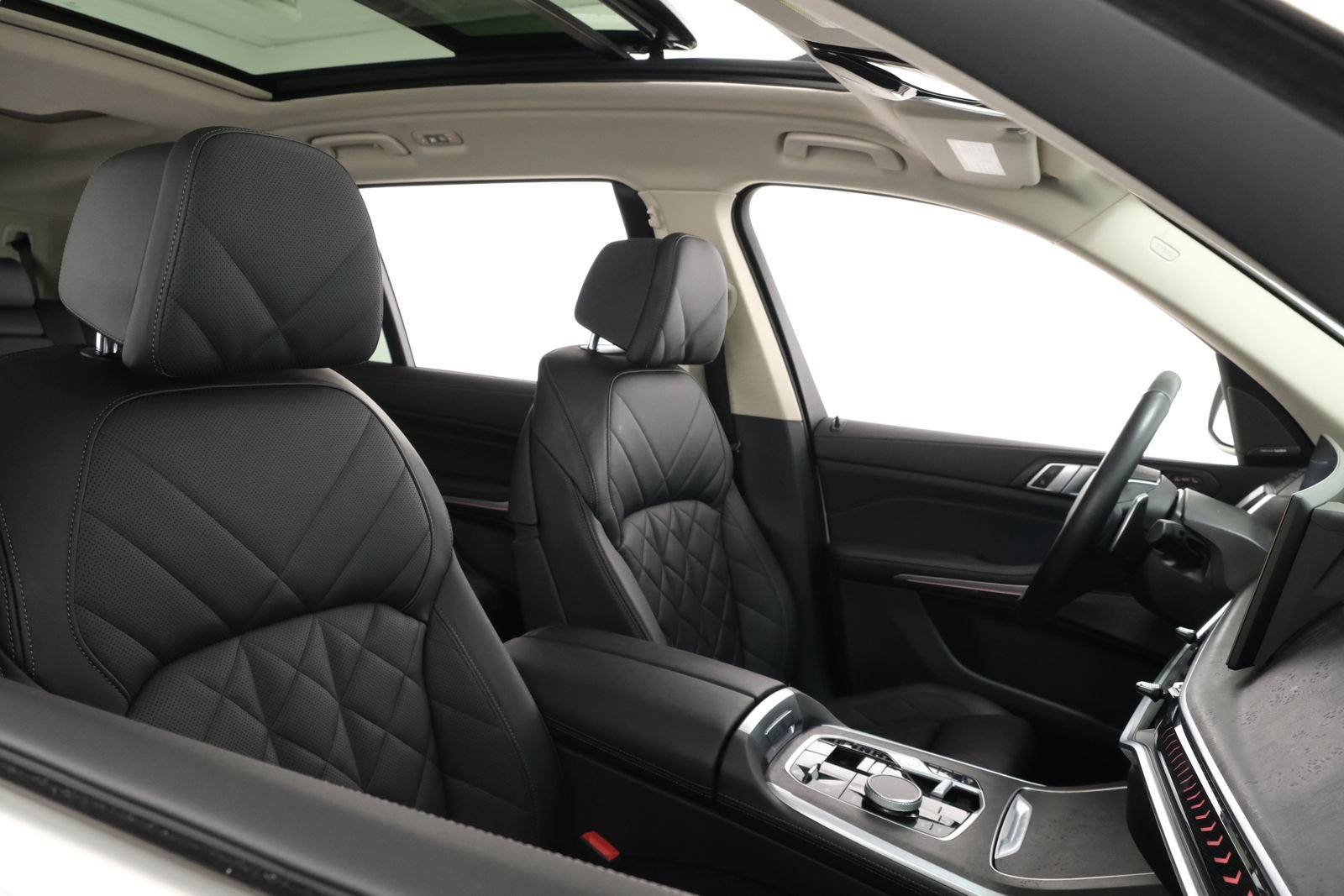 Used 2024 BMW X7 xDrive40i w/ Premium Package AWD/4WD image 43