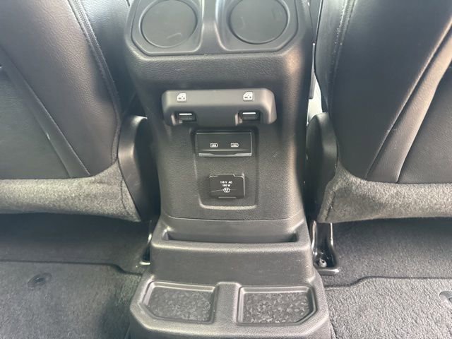 Used 2021 Jeep Wrangler Unlimited Sahara AWD/4WD image 17