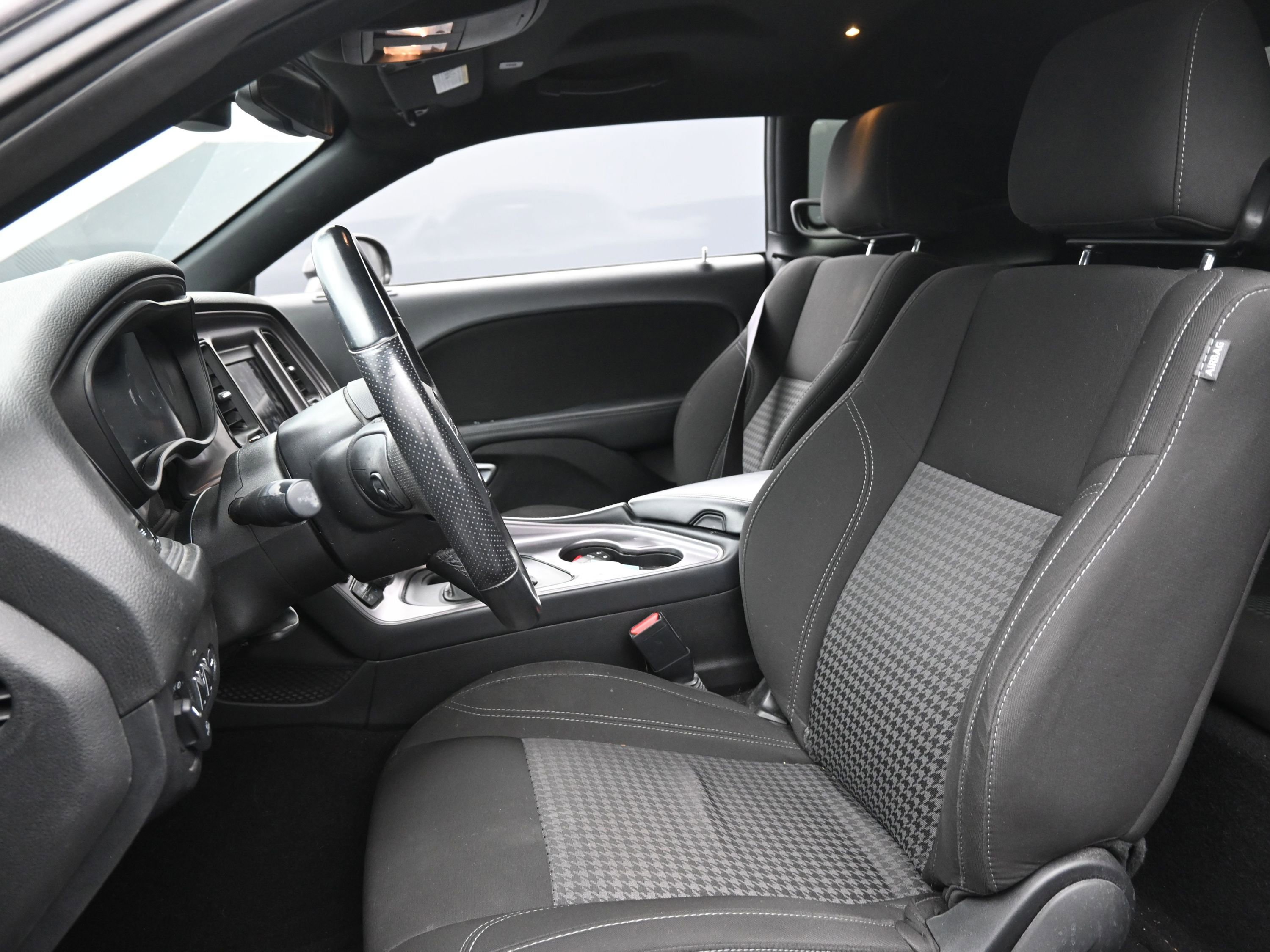 Used 2023 Dodge Challenger SXT w/ Blacktop Package image 15