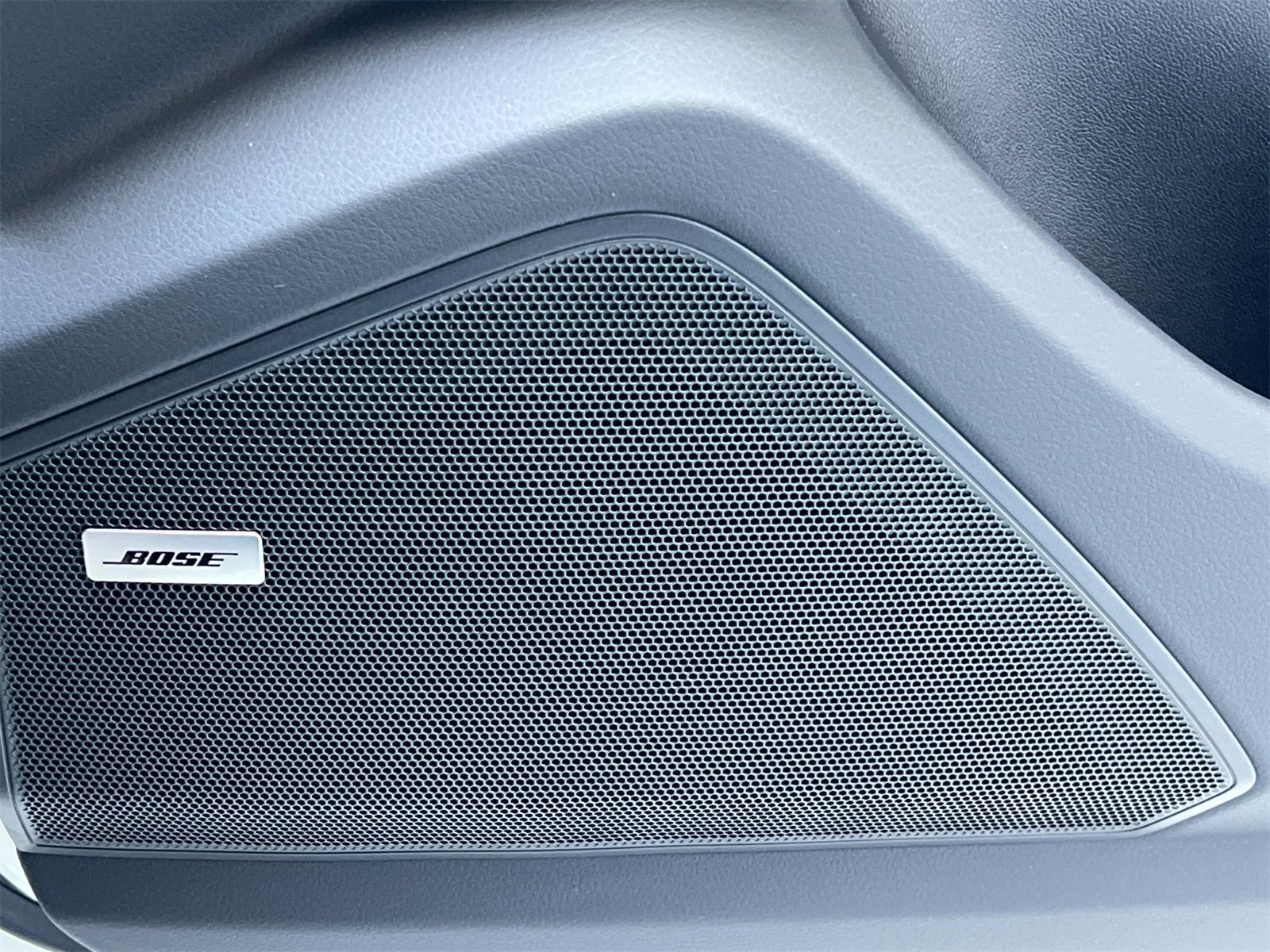New 2025 Porsche Cayenne image 21