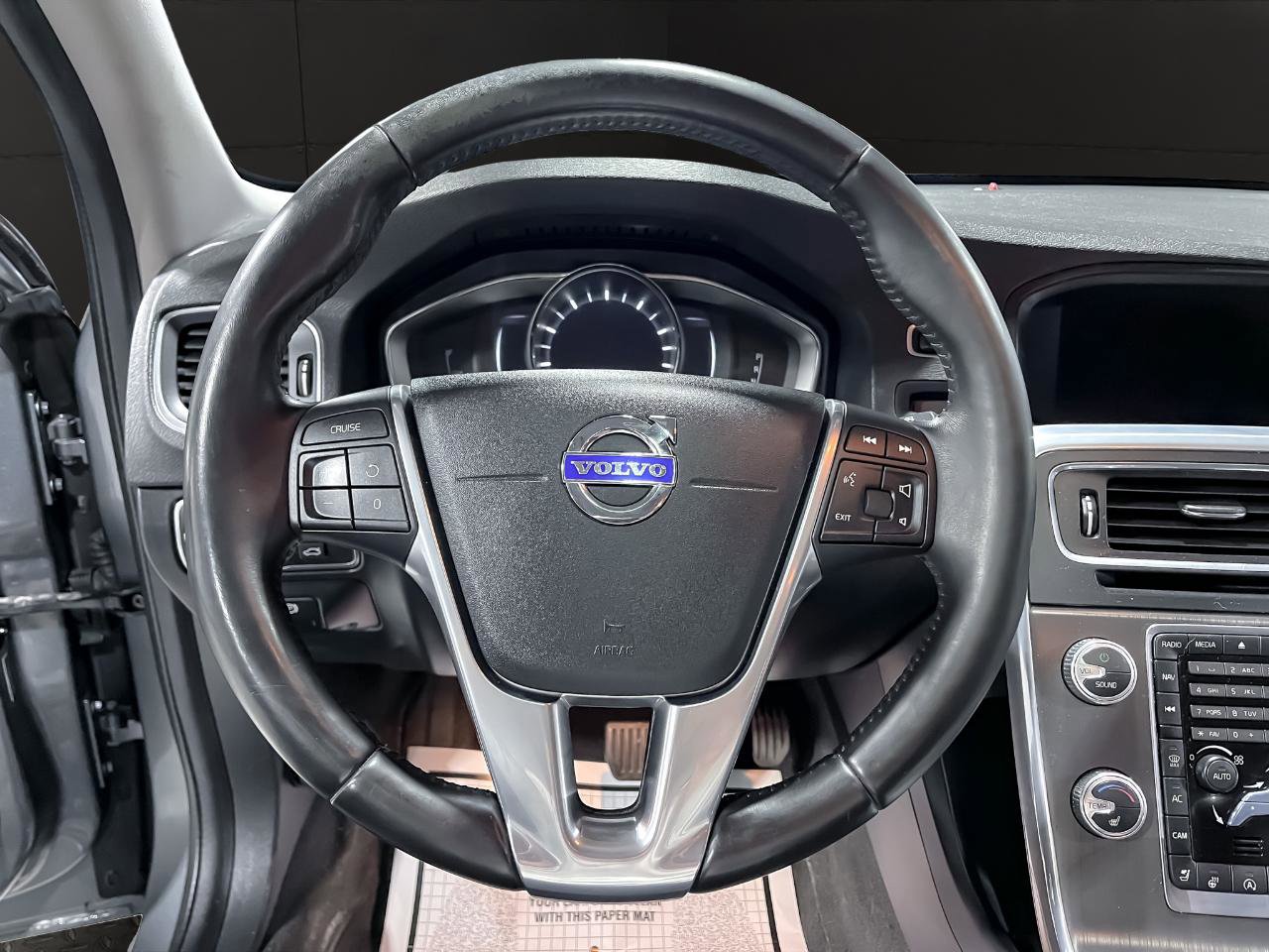 Used 2016 Volvo S60 T5 Premier w/ Climate Package image 8