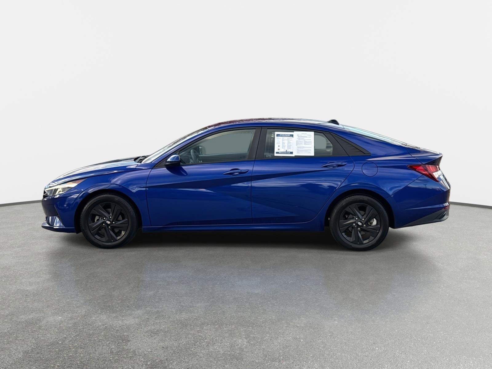 Used 2023 Hyundai Elantra SEL w/ Cargo Package image 8