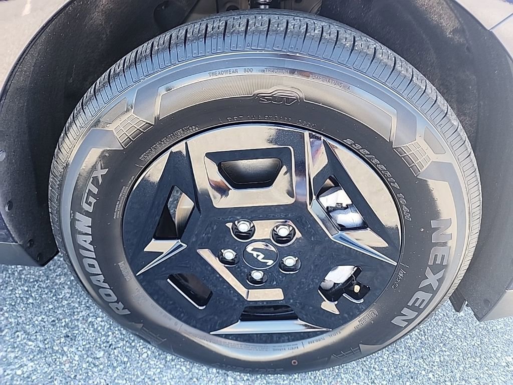 Used 2025 Kia Carnival image 4