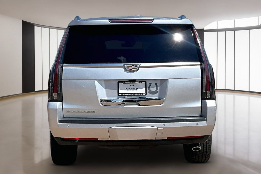 Used 2019 Cadillac Escalade Luxury AWD/4WD image 4
