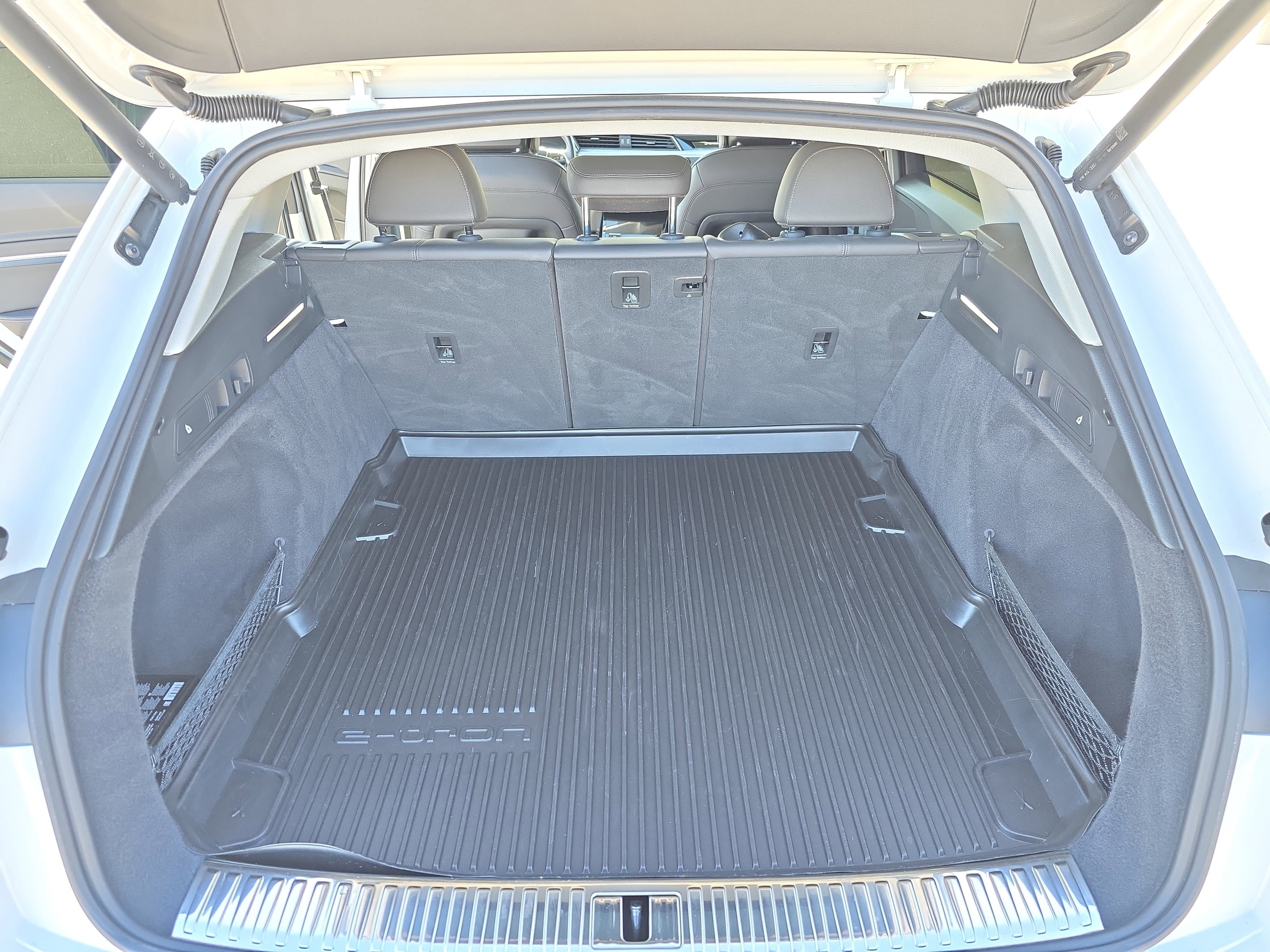 Certified 2022 Audi e-tron Premium image 12