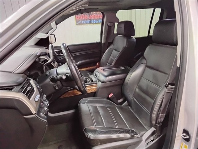 Used 2015 GMC Yukon XL Denali w/ Touring Package AWD/4WD image 10