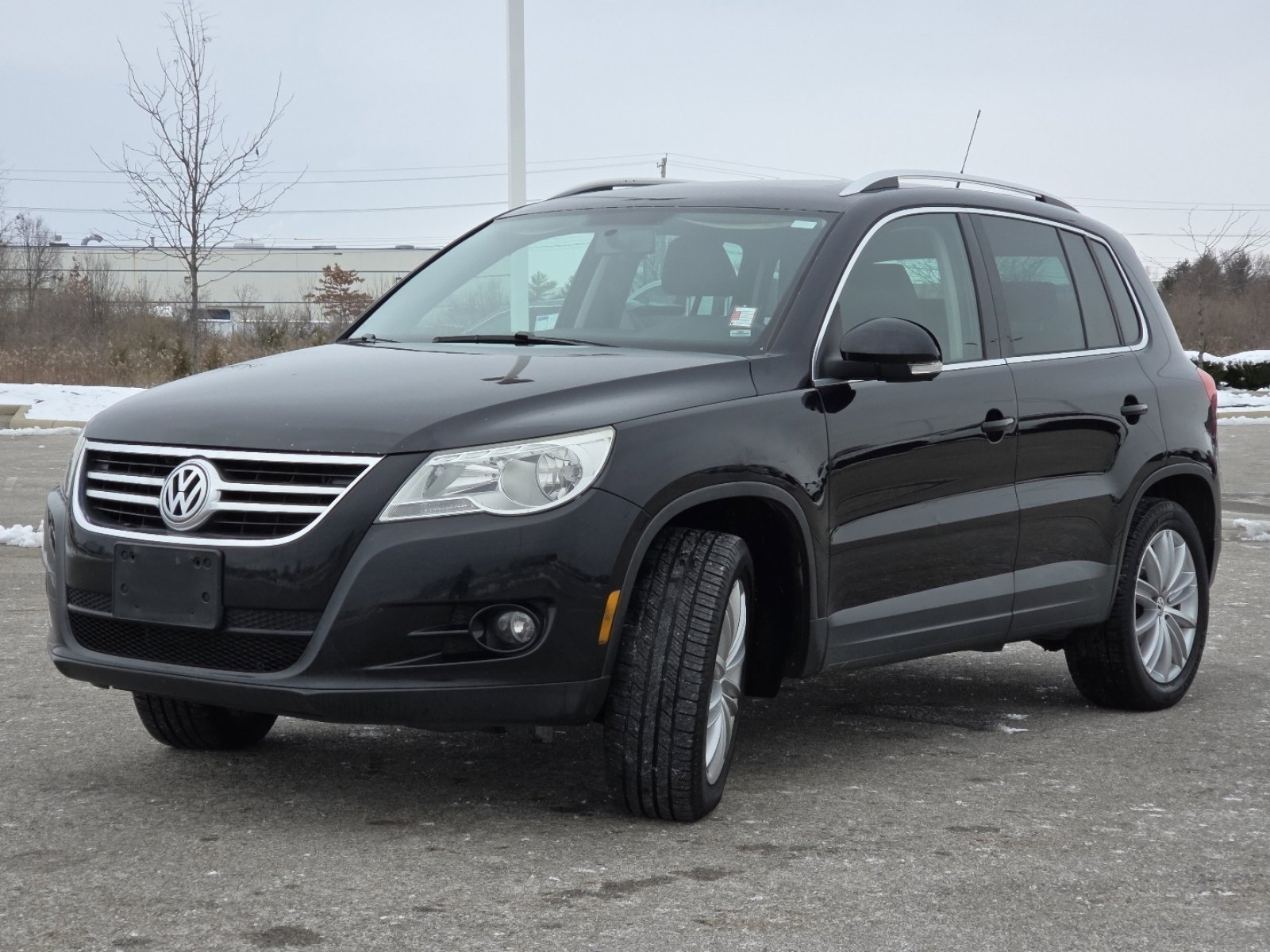 Used 2011 Volkswagen Tiguan S image 10