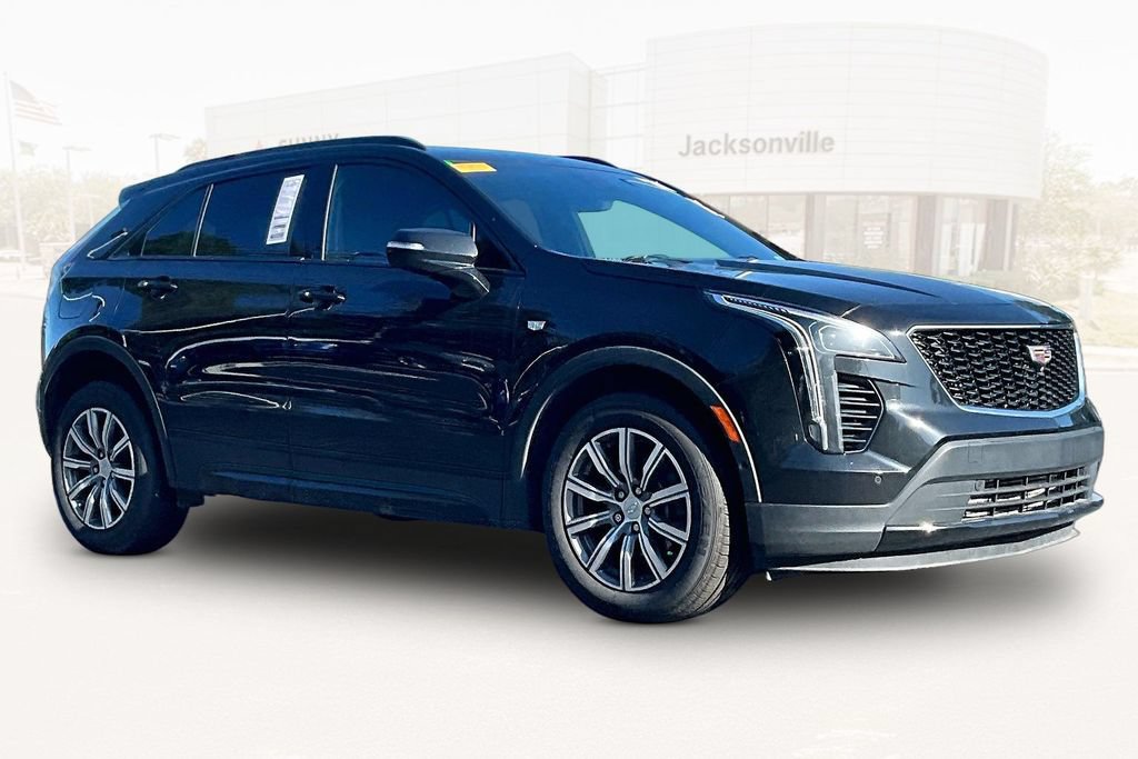 Used 2022 Cadillac XT4 Sport w/ Enhanced Visibility Package AWD/4WD image 3