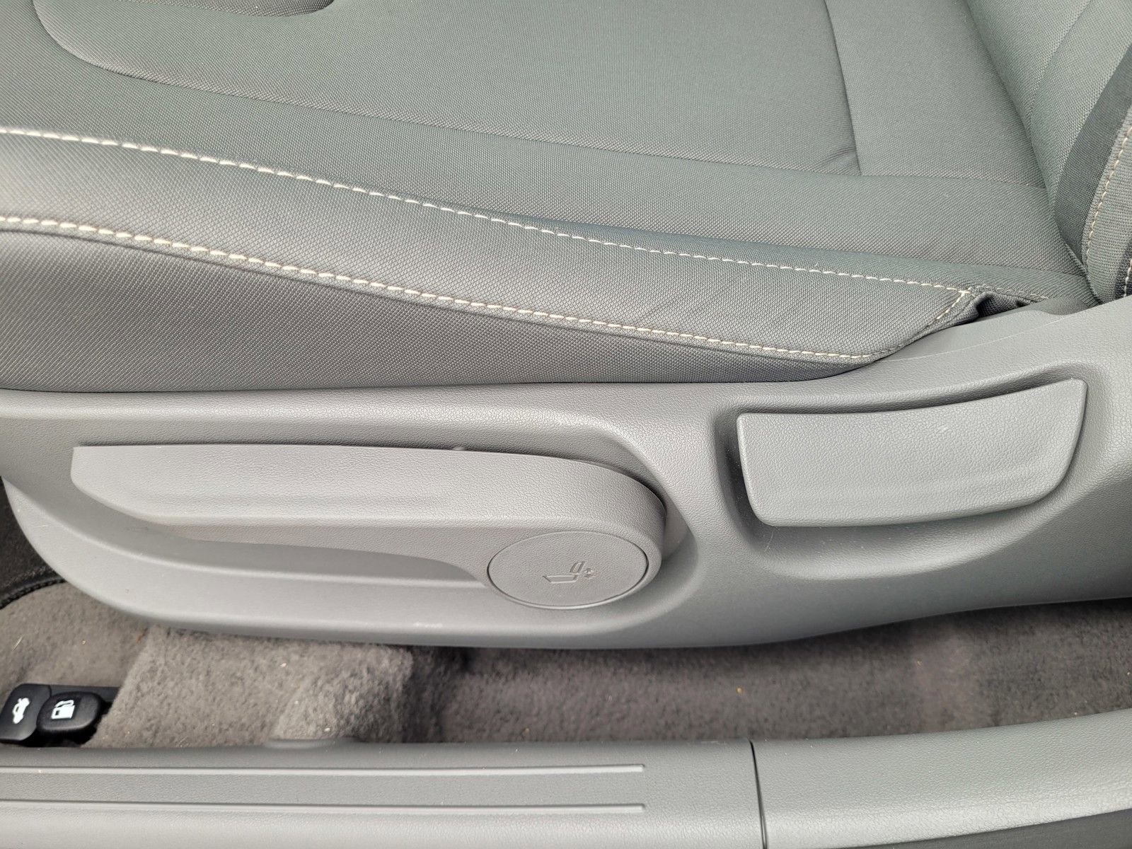 Certified 2026 Hyundai Elantra Sport w/ Cargo Package FWD image 20