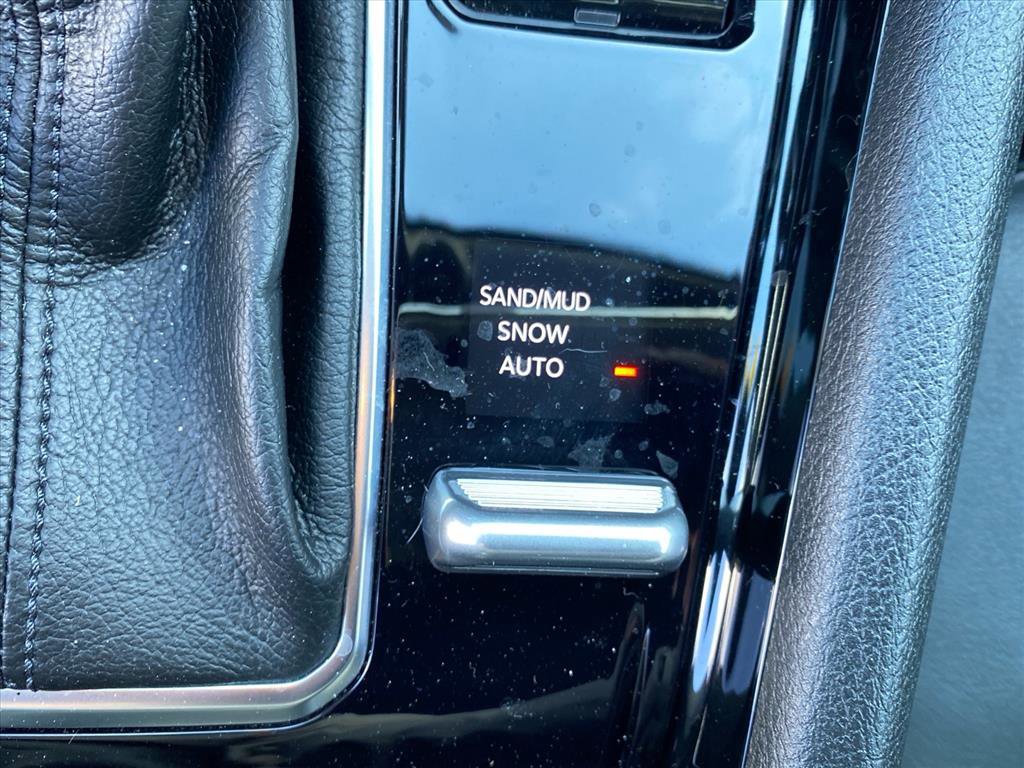 Used 2023 Jeep Compass Limited image 10