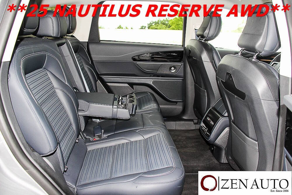 Used 2025 Lincoln Nautilus Reserve image 35