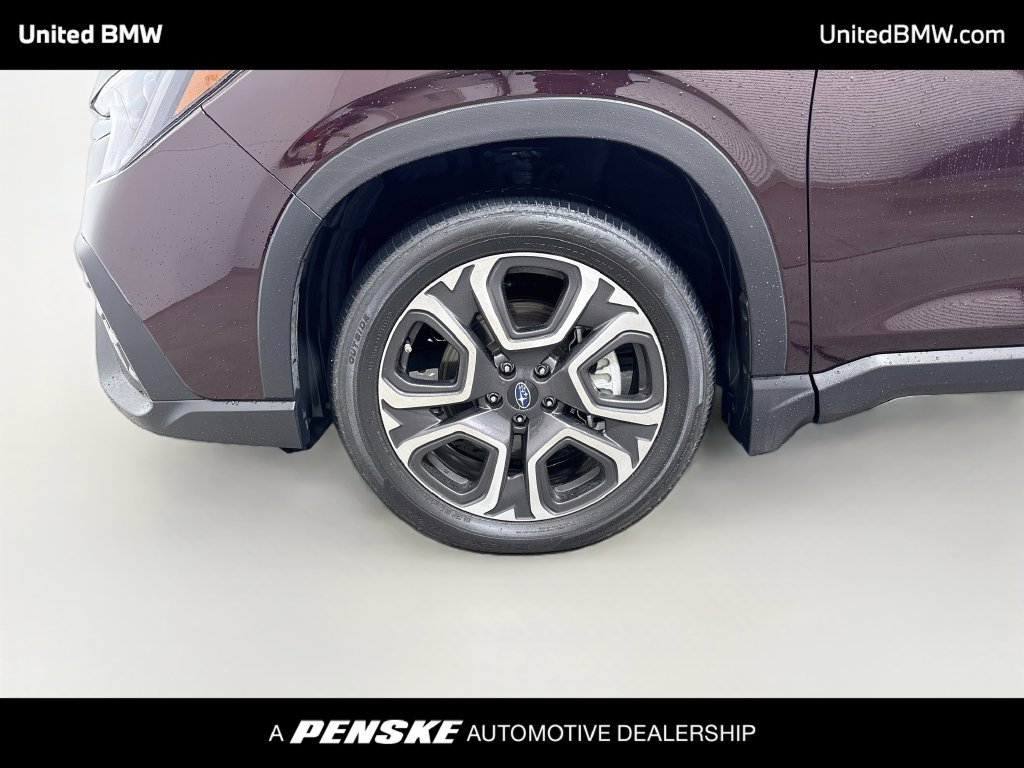 Used 2024 Subaru Ascent Touring AWD/4WD image 9