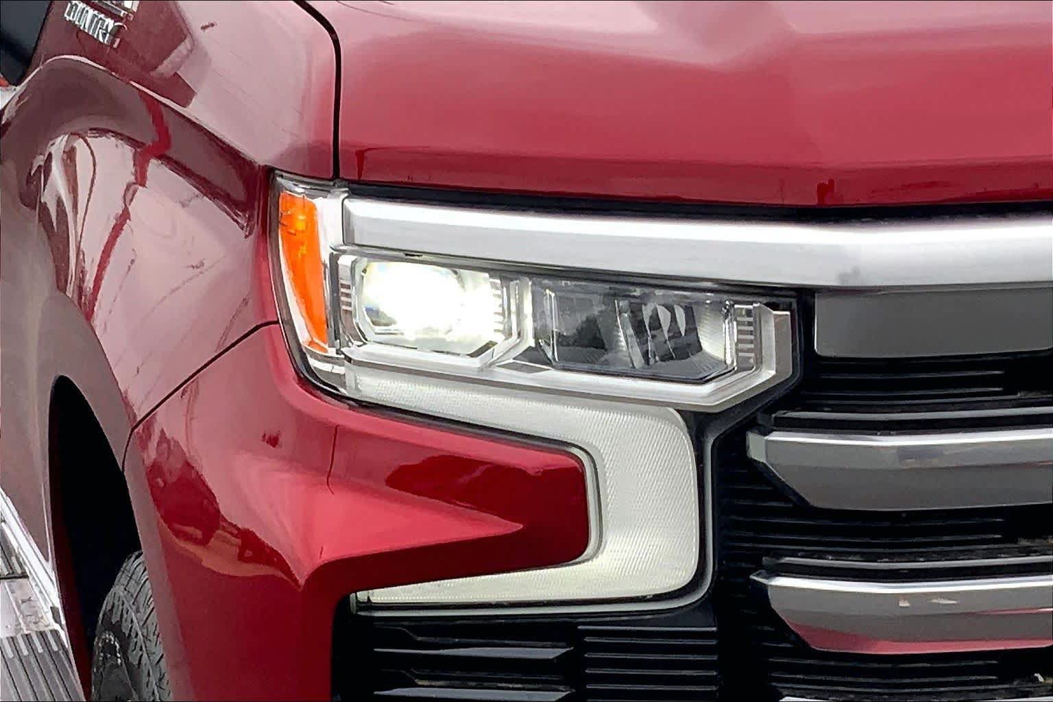 Used 2024 Chevrolet Silverado 1500 High Country w/ Z71 Off-Road Package AWD/4WD image 28