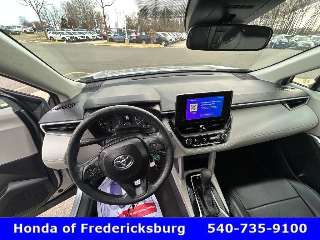 Used 2025 Toyota Corolla Cross L image 30