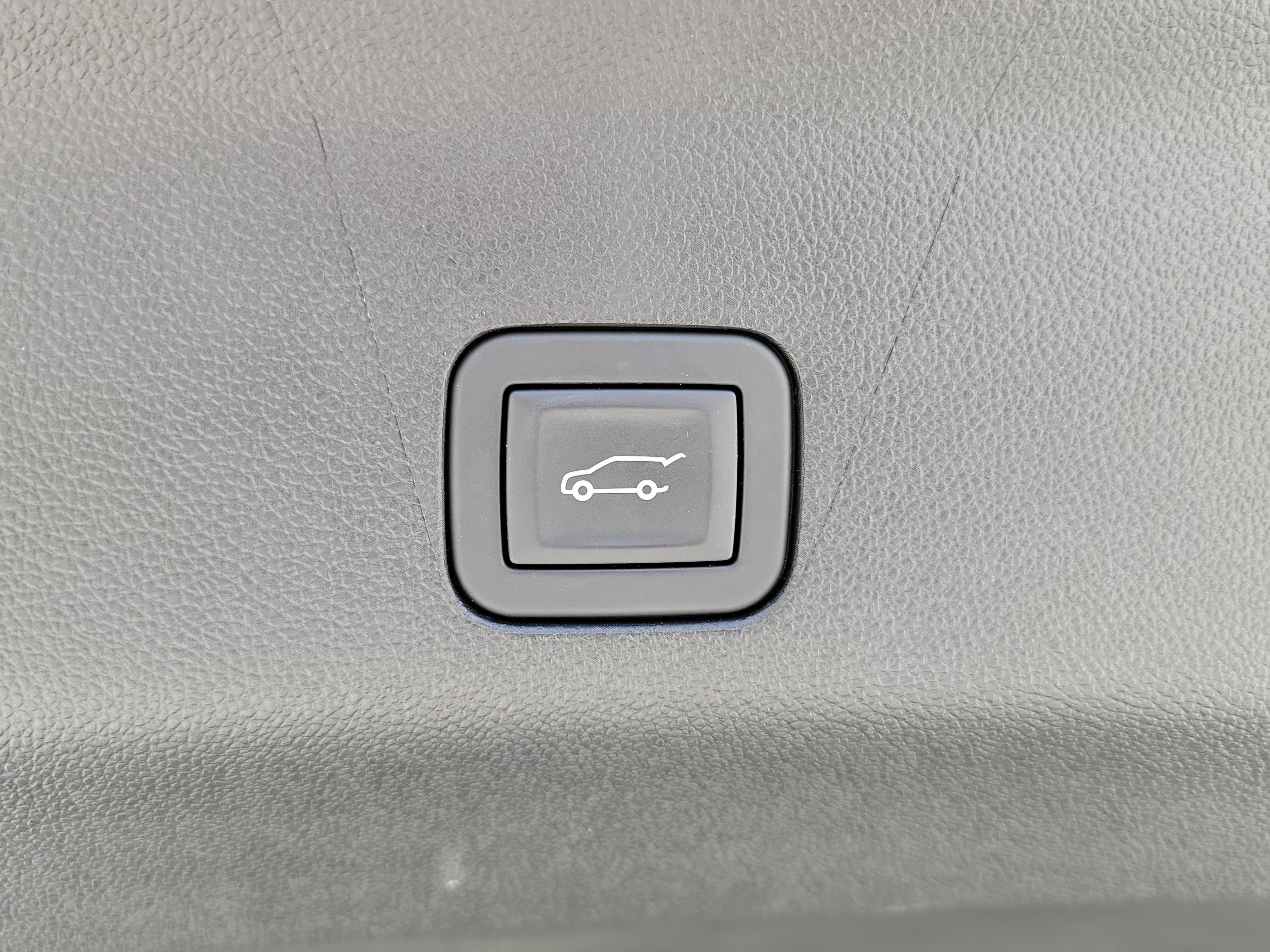 Used 2025 Cadillac Escalade Sport w/ Touring Package AWD/4WD image 11