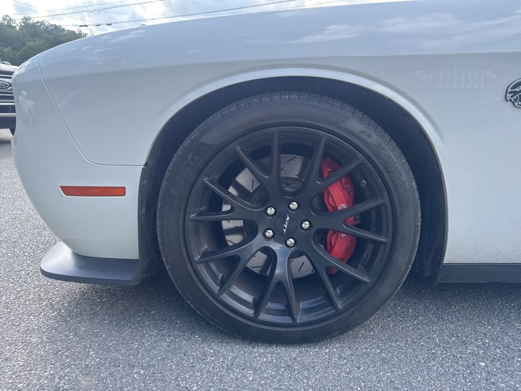 Used 2015 Dodge Challenger SRT Hellcat RWD image 23