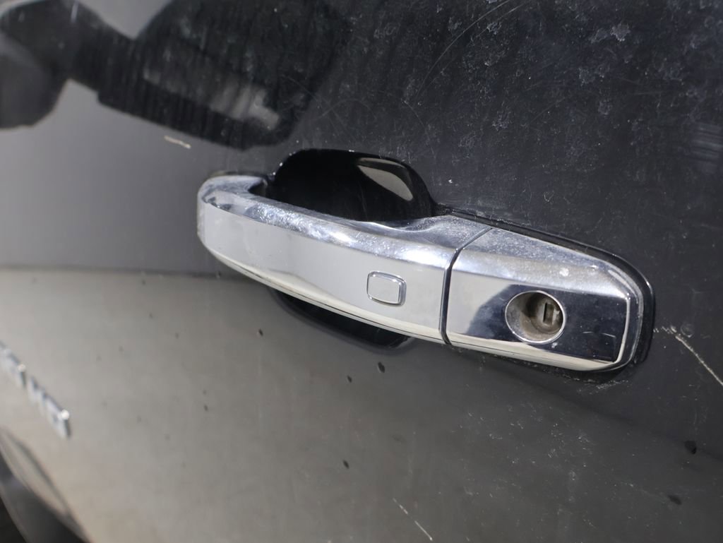 Used 2020 Chevrolet Silverado 3500 LTZ w/ LTZ Premium Package image 10