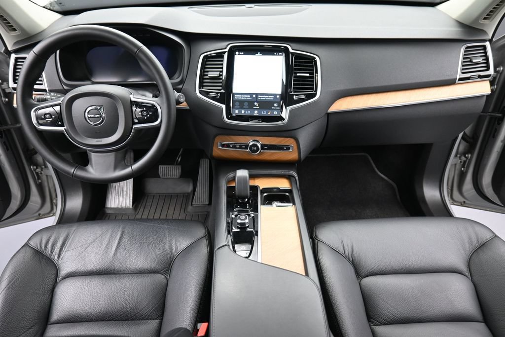 Used 2024 Volvo XC90 B6 Plus AWD/4WD image 12
