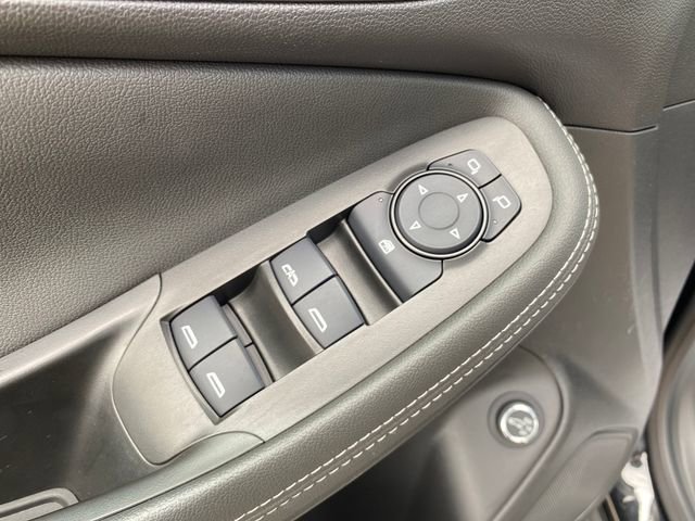 Certified 2024 Buick Encore GX Sport Touring w/ Comfort Package AWD/4WD image 17