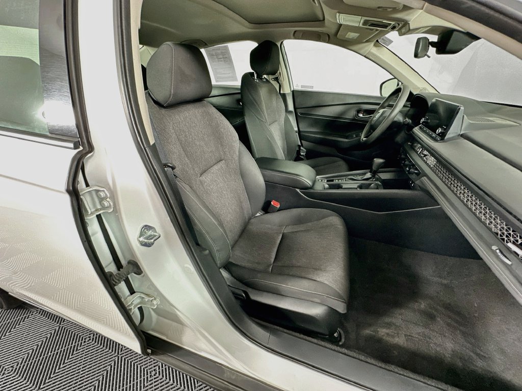 Used 2024 Honda Accord EX image 35