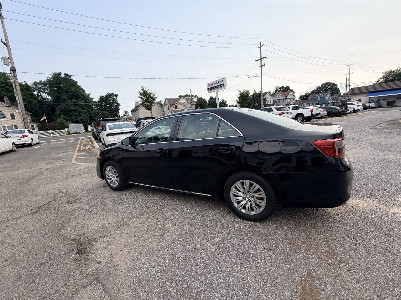 Used 2012 Toyota Camry LE FWD image 23