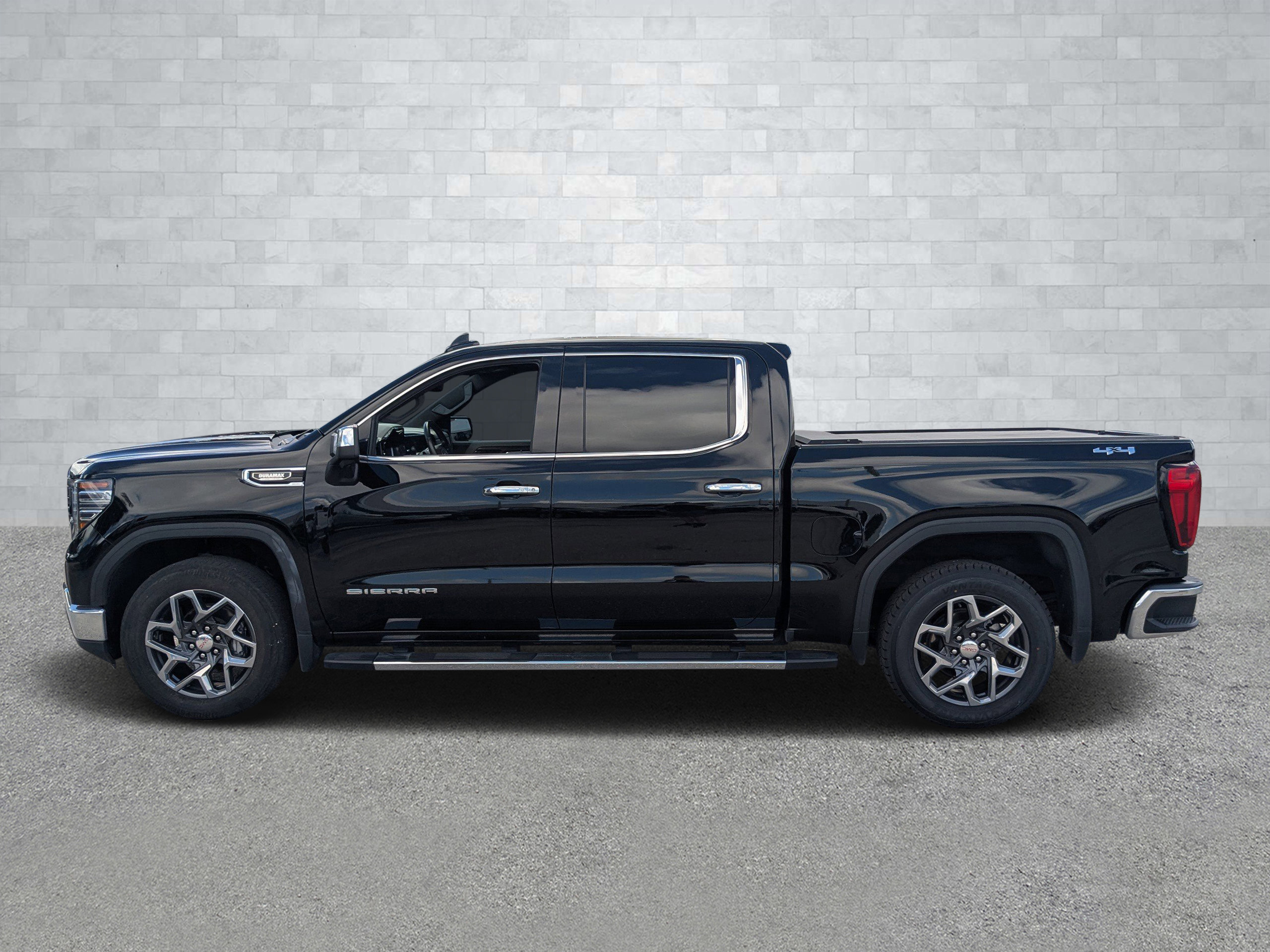 Used 2022 GMC Sierra 1500 SLT w/ SLT Premium Plus Package image 8
