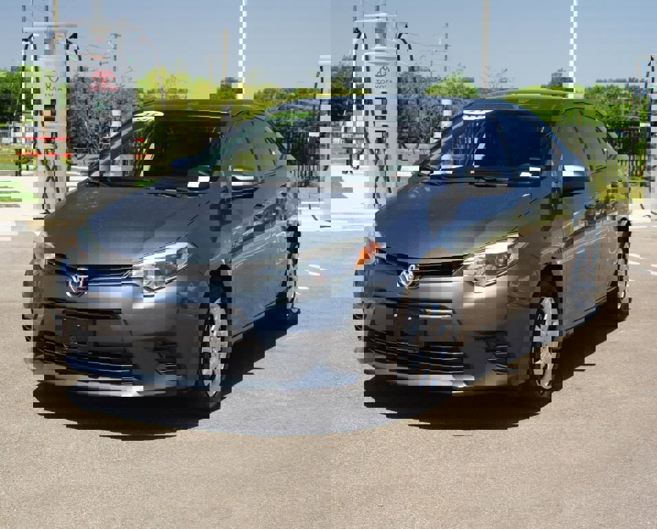 Used 2016 Toyota Corolla LE FWD image 15