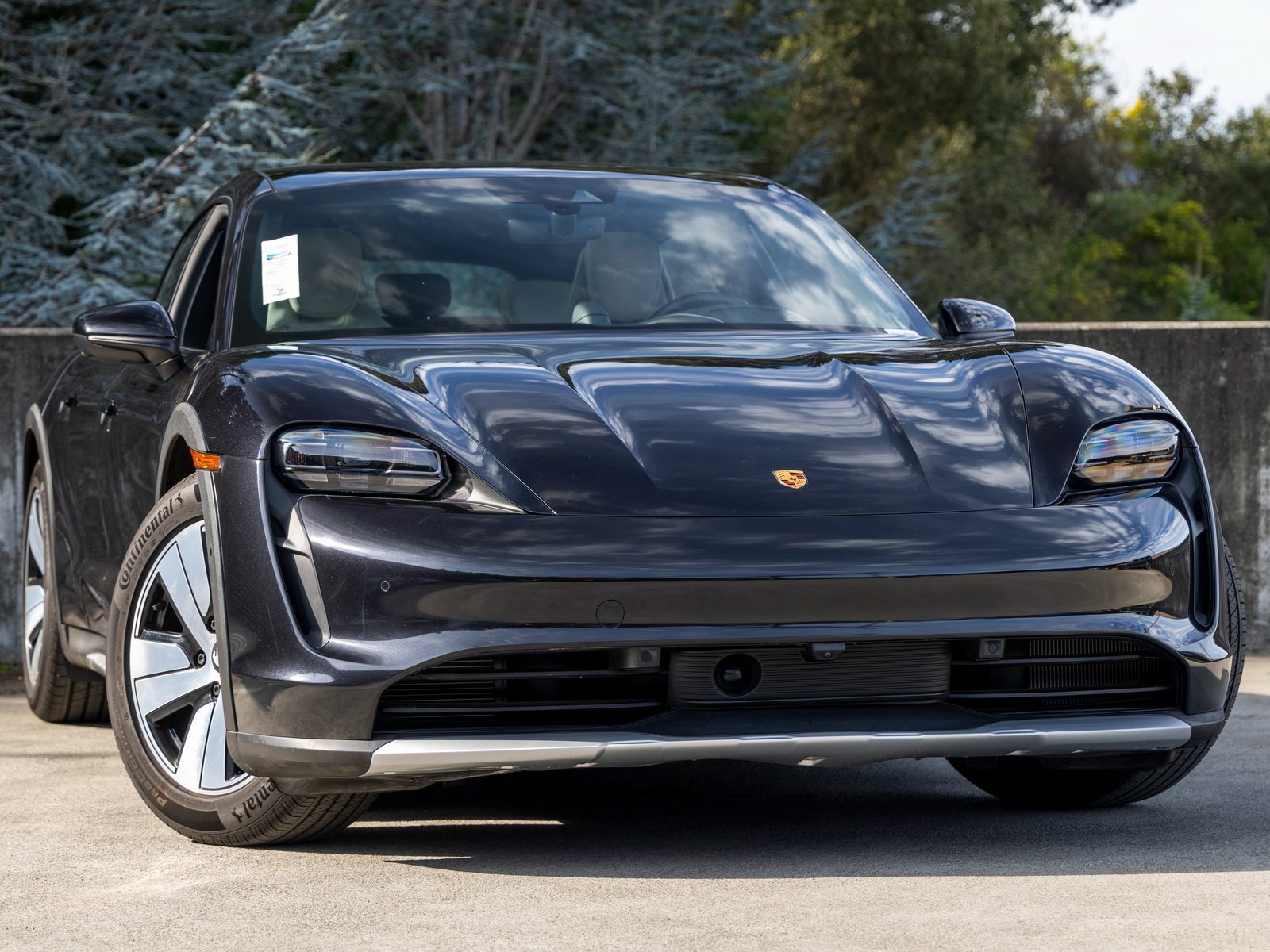 Certified 2022 Porsche Taycan 4 Cross Turismo image 5