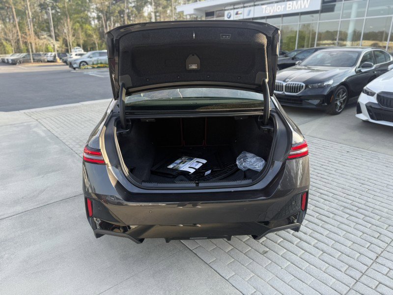 Certified 2025 BMW 530i w/ M Sport Package image 17