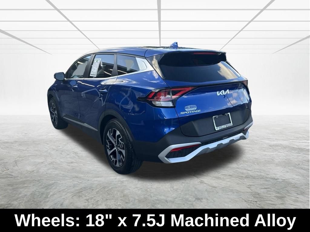 Used 2025 Kia Sportage EX FWD image 7