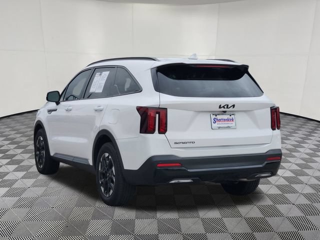 Used 2025 Kia Sorento S FWD image 4