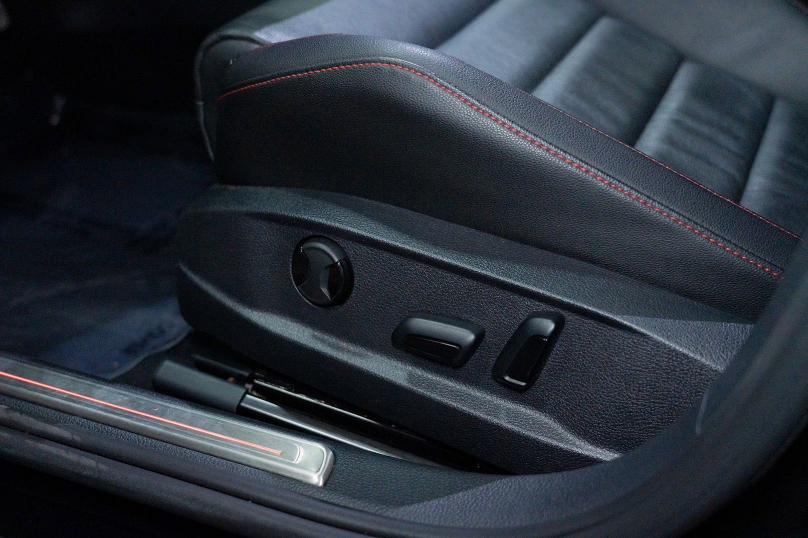 Used 2017 Volkswagen GTI Autobahn FWD image 20