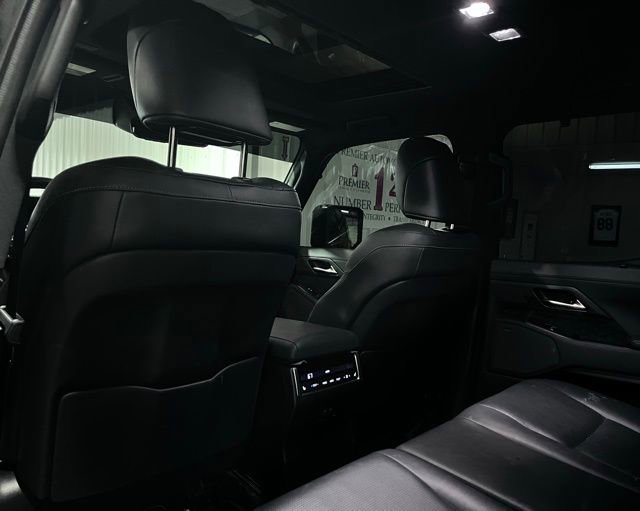 Used 2024 Lexus GX 550 w/ Cold Area Package AWD/4WD image 11