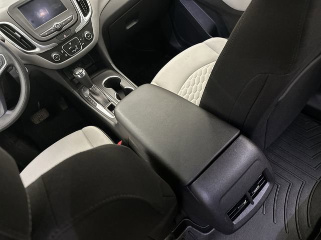 Used 2020 Chevrolet Equinox LS FWD image 24