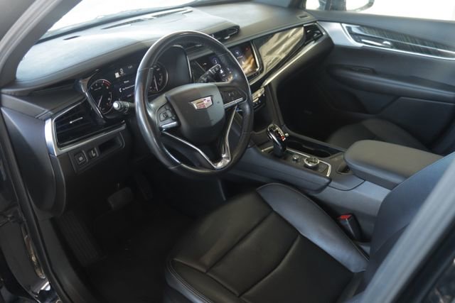 Used 2023 Cadillac XT6 Premium Luxury image 6