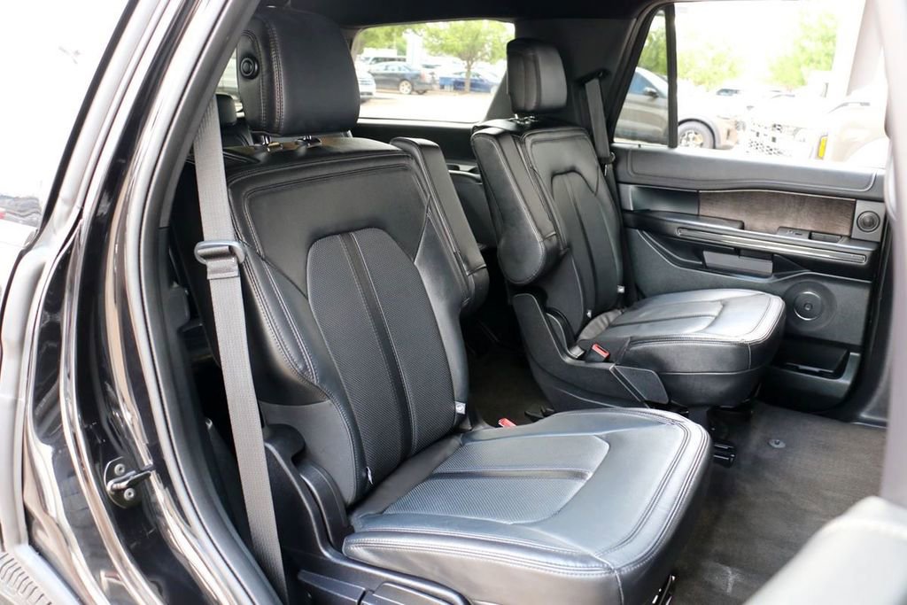Used 2020 Ford Expedition Limited w/ Equipment Group 301A AWD/4WD image 35