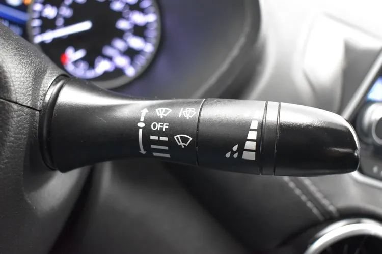 Used 2024 Nissan Sentra SV FWD image 25