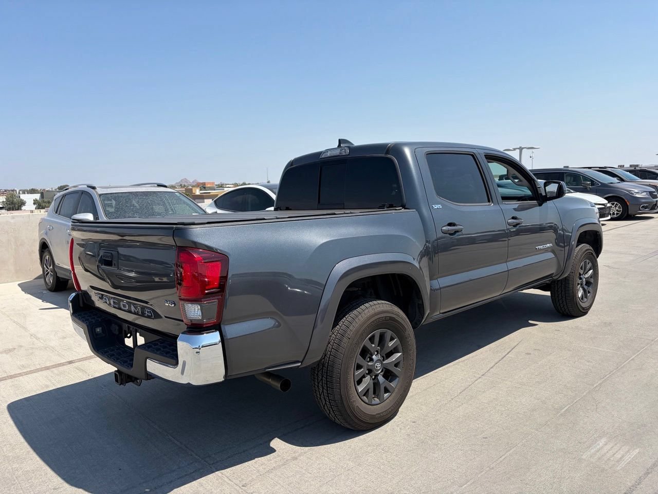Used 2022 Toyota Tacoma SR5 RWD image 2