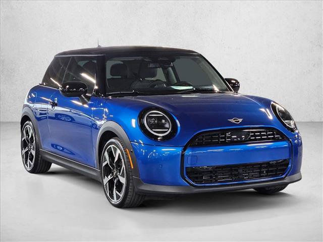 Used 2025 MINI Cooper 2-Door Hardtop FWD image 3