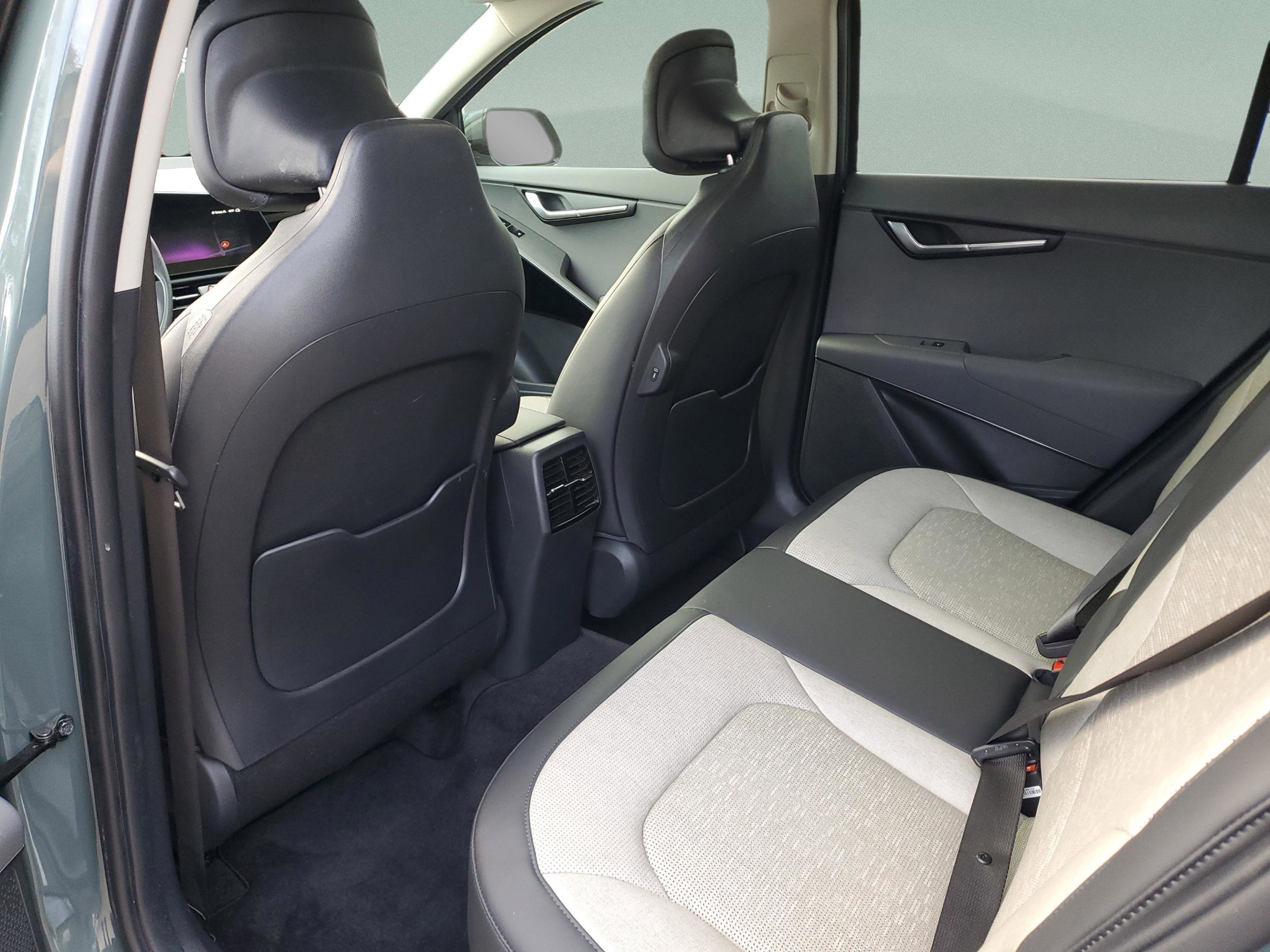 Certified 2024 Kia Niro SX Touring image 10