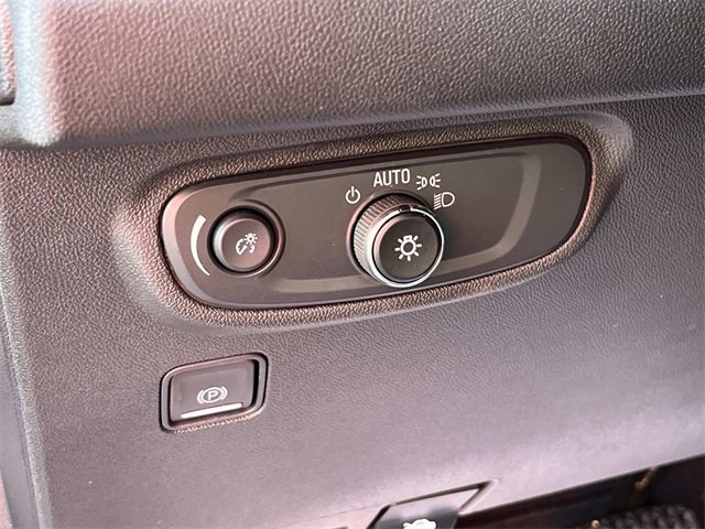 Used 2024 GMC Terrain SLE image 30