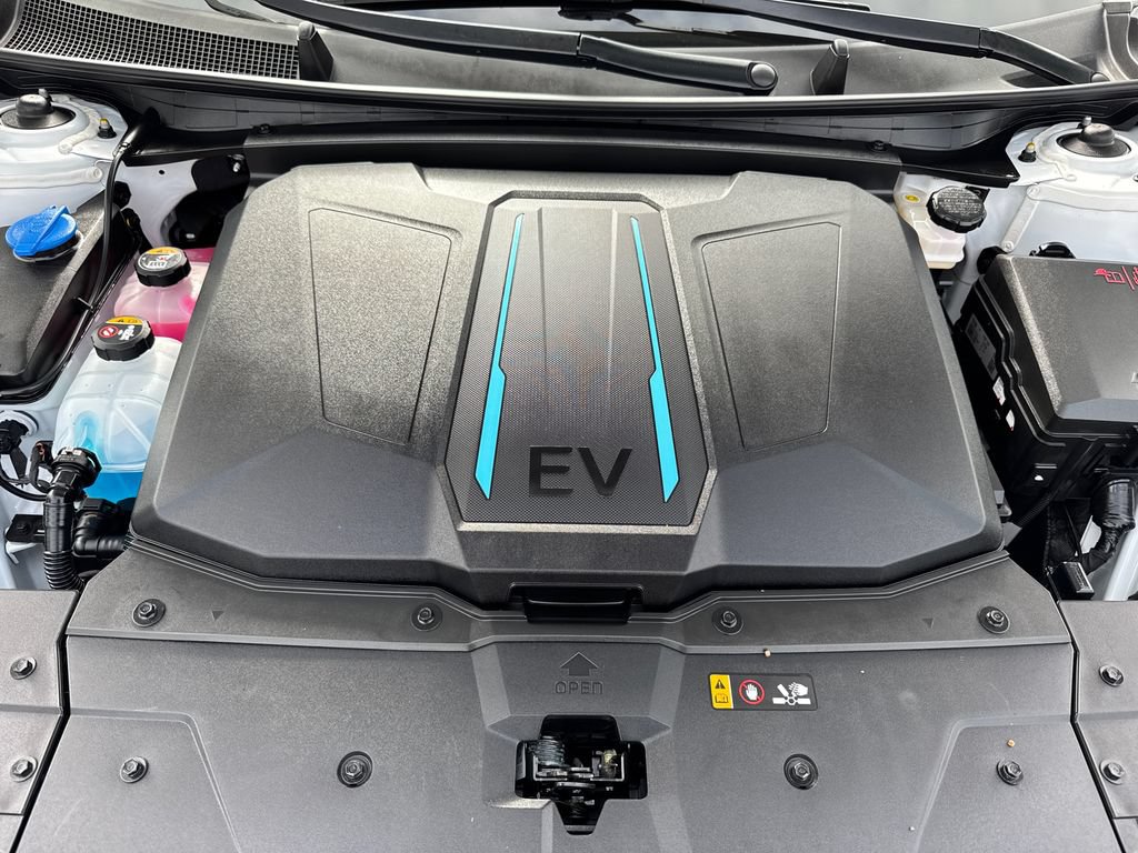 Used 2024 Hyundai Ioniq 5 SE RWD image 9