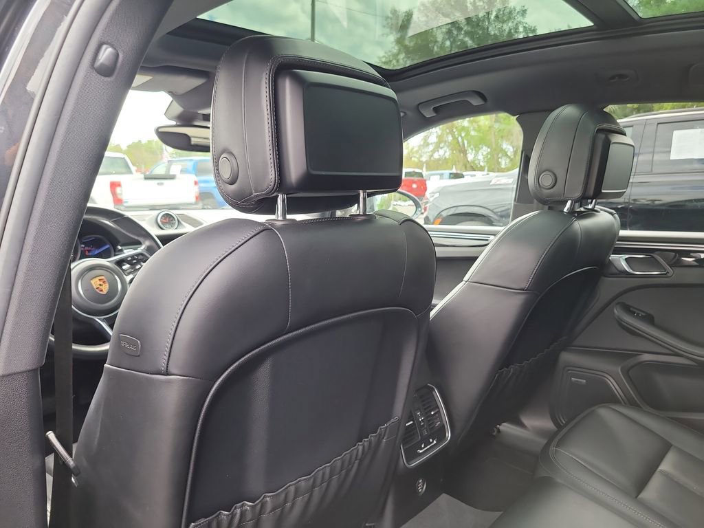 Used 2018 Porsche Macan image 10