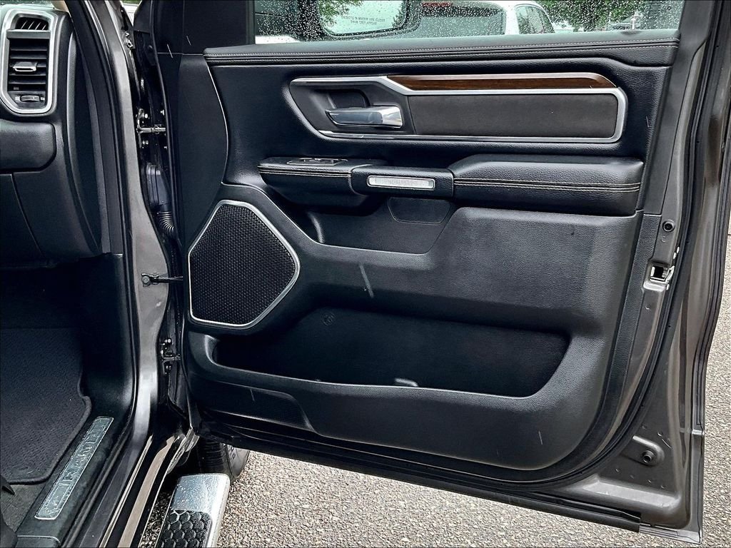 Used 2021 RAM 1500 Laramie AWD/4WD image 11