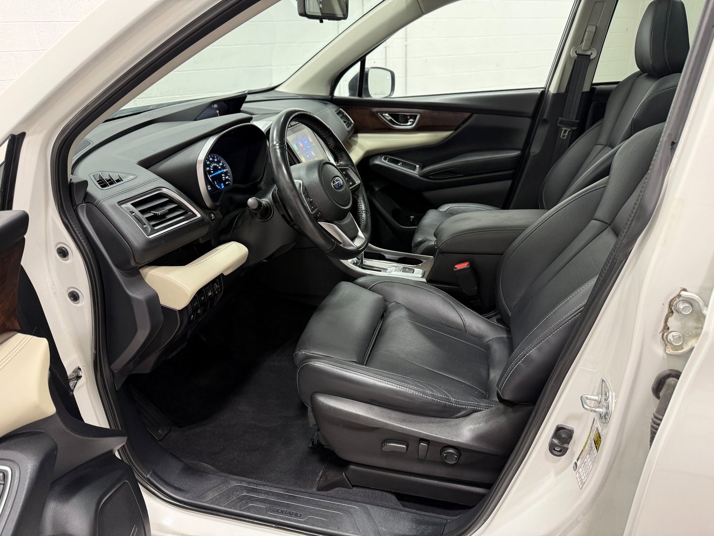 Used 2022 Subaru Ascent Touring w/ Popular Package #2A image 12