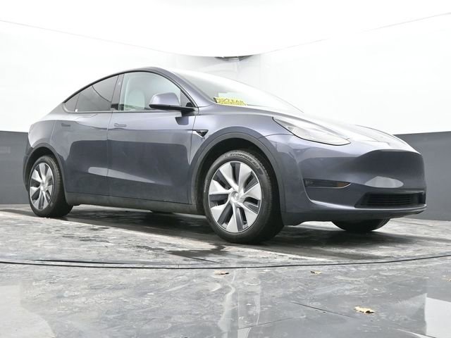 Used 2023 Tesla Model Y Long Range image 42