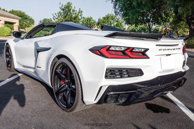 Used 2025 Chevrolet Corvette E-Ray AWD/4WD image 6